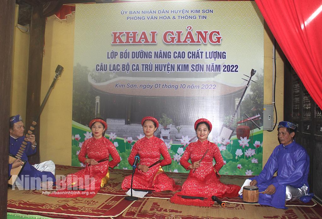 Khai giảng lớp bồi dưỡng nâng cao chất lượng câu lạc bộ Ca trù huyện Kim Sơn