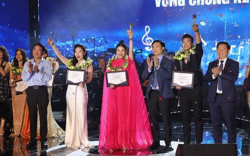 Trịnh Văn Núi, Phạm Thị Lan Quỳnh và Lê Thị Minh Ngọc thắng giải Sao Mai 2022
