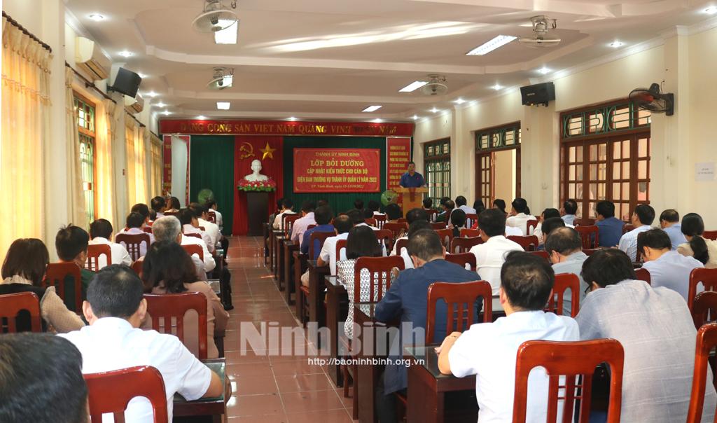 Ninh Bình khai giảng lớp bồi dưỡng, cập nhật kiến thức cho cán bộ diện Ban Thường vụ Thành ủy quản lý