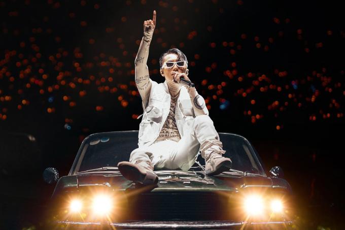 Sơn Tùng M-TP kỷ niệm 10 năm ca hát