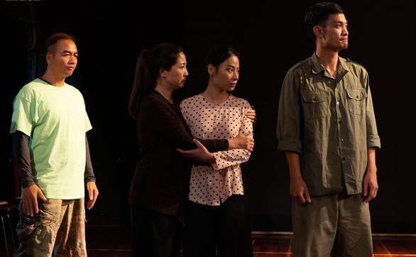 Dựng kịch Bến không chồng giới thiệu tới khán giả Hàn Quốc