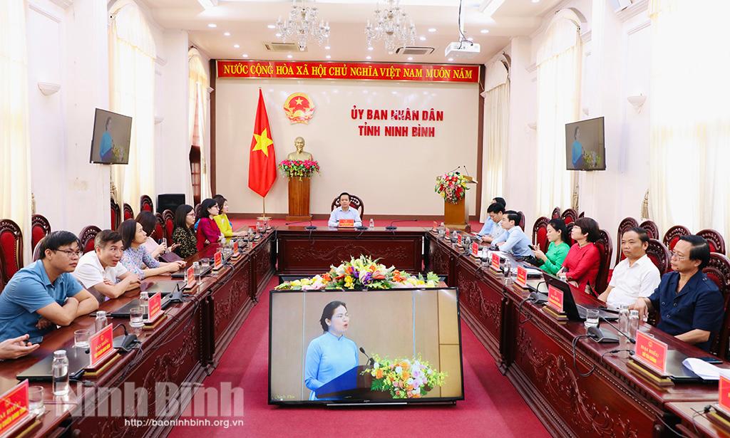 Thủ tướng Chính phủ chủ trì hội nghị đối thoại với phụ nữ Việt Nam
