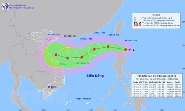 Tối 16/10, bão Nesat đi vào Biển Đông, diễn biến khá phức tạp