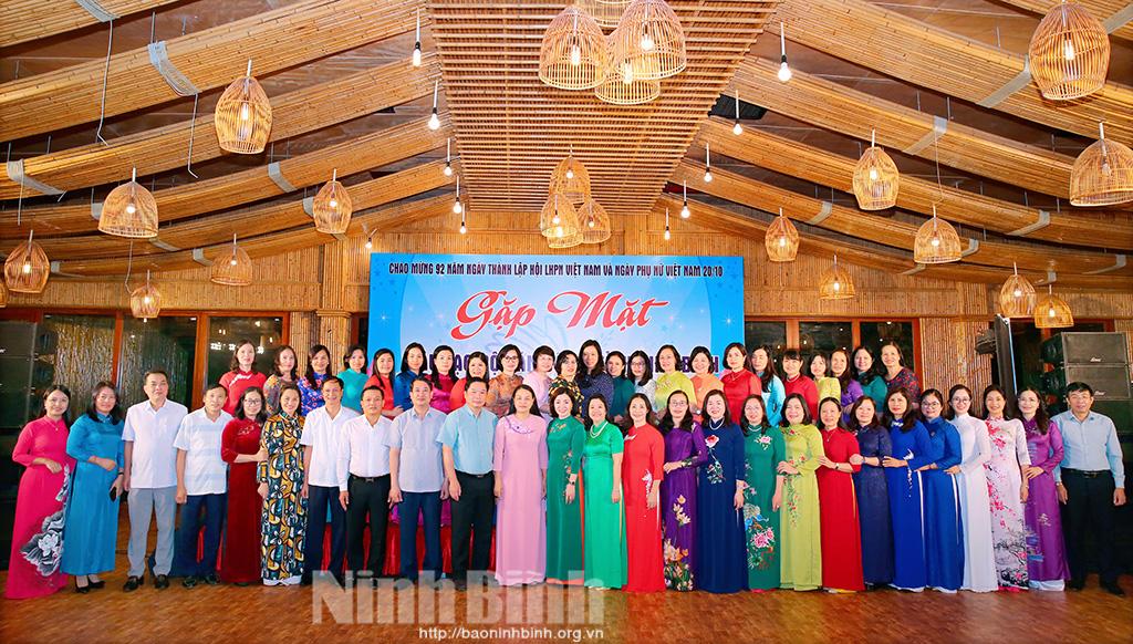 CLB Cán bộ nữ tỉnh gặp mặt nhân Ngày Phụ nữ Việt Nam