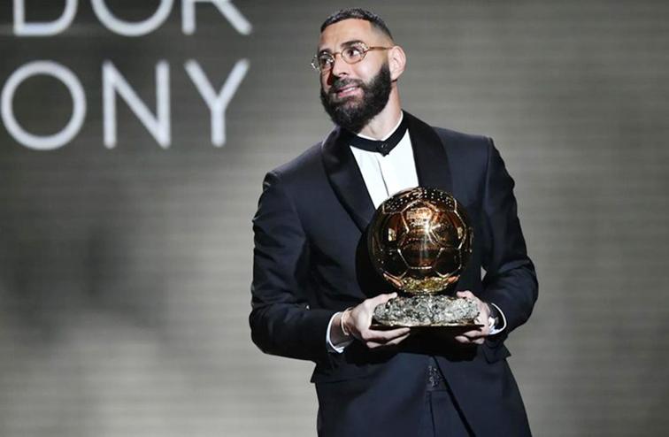 Karim Benzema đoạt Quả bóng Vàng 2022