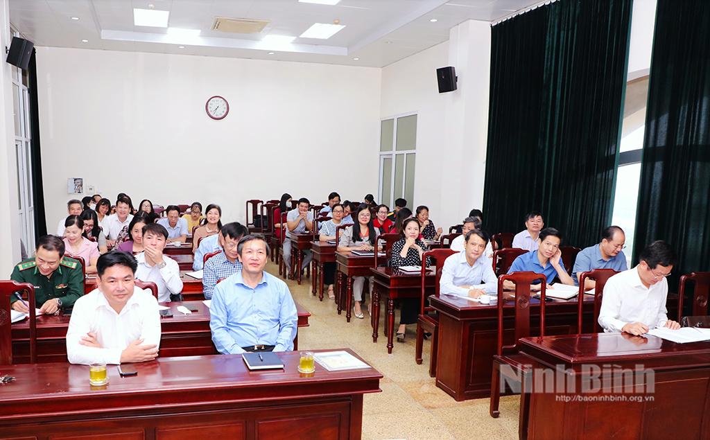 Hội nghị báo cáo viên cấp tỉnh tháng 10