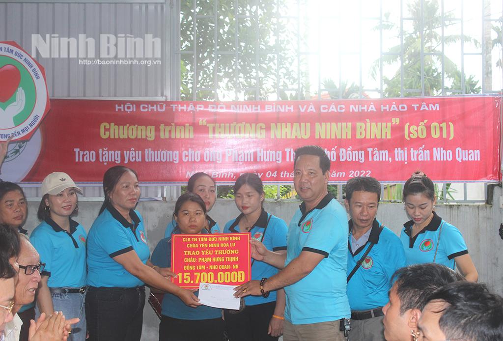 Hội Chữ thập đỏ tỉnh tổ chức chương trình "Thương nhau Ninh Bình"