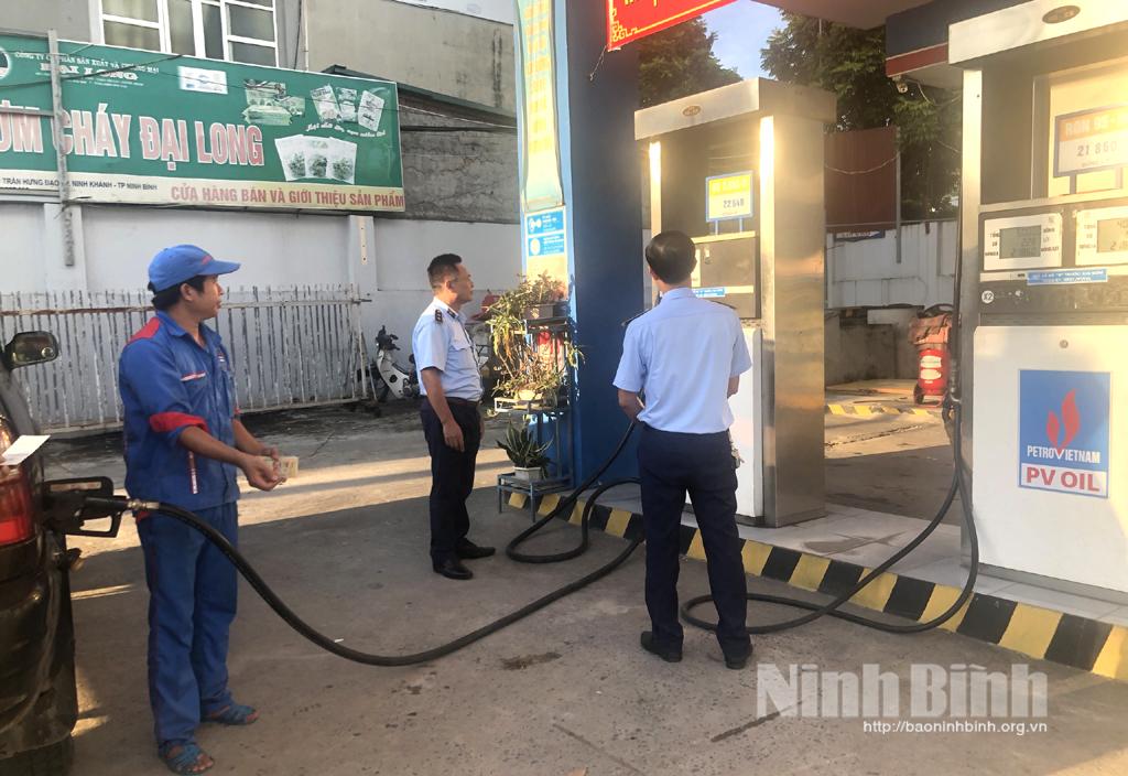 Tuyệt đối không có hiện tượng đầu cơ xăng dầu