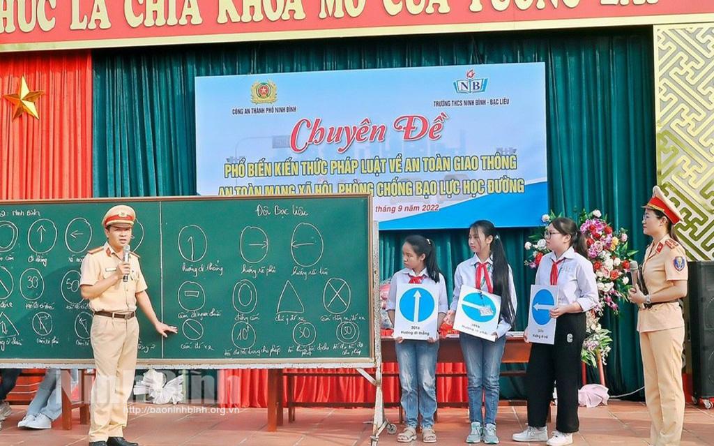 Công an thành phố Ninh Bình thực hiện hiệu quả đợt cao điểm đảm bảo trật tự ATGT