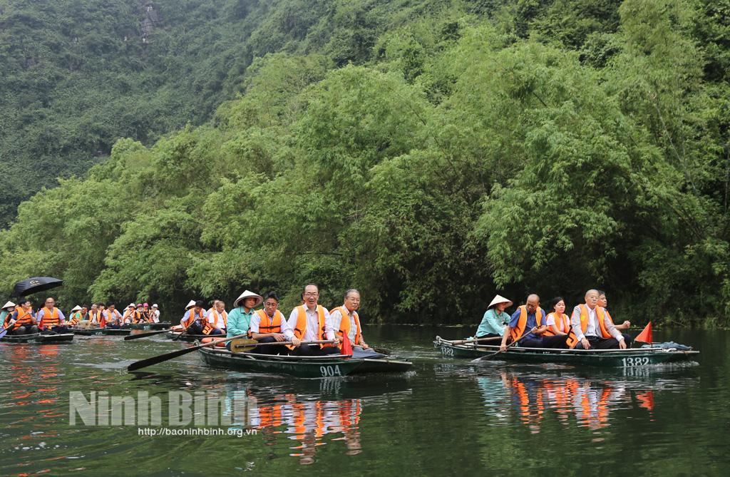 Đoàn đại biểu thành phố Saiki (Nhật Bản) khảo sát tại Khu Du lịch sinh thái Tràng An