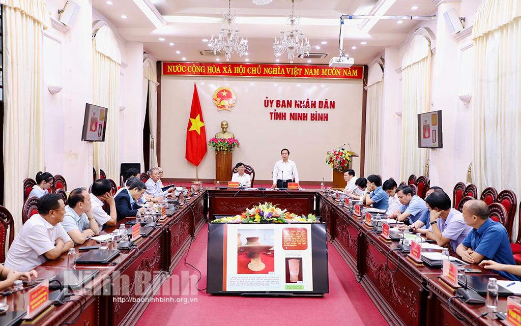 Đồng chí Chủ tịch UBND tỉnh làm việc với Ban liên lạc Hội đồng hương Ninh Bình tại Hà Nội