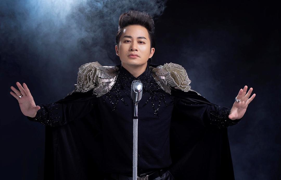 Tùng Dương lần đầu tiên biểu diễn ca khúc tự sáng tác trong liveshow