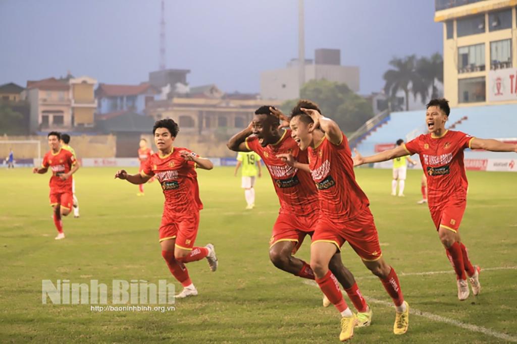 Mùa bóng 2023, người dân Ninh Bình có cơ hội được xem V.League trên sân nhà