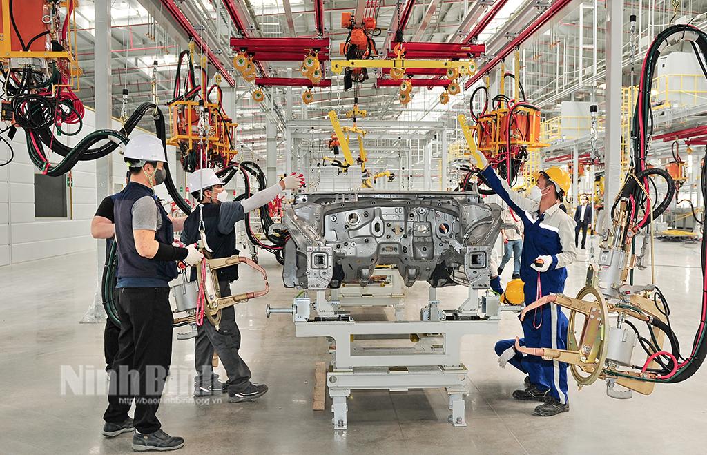 Hyundai Thanh Cong's 2nd factory helps turn Ninh Binh intonational auto assembly and manufacturing hub