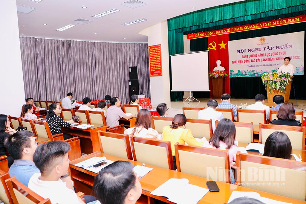 Tập huấn "Tăng cường năng lực công chức thực hiện công tác cải cách hành chính năm 2022"