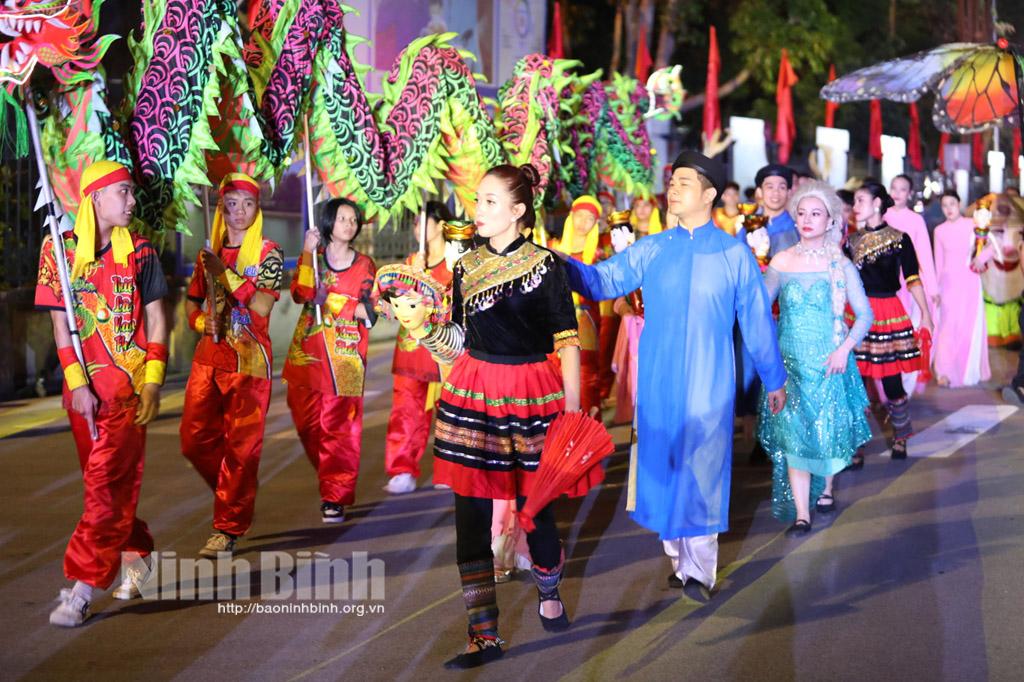 Lễ hội đường phố và chuỗi các hoạt động của Festival