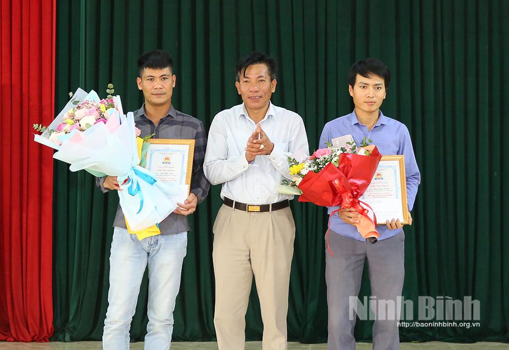 Trao giải Cuộc thi Bàn tay vàng chế tác đá mỹ nghệ Ninh Bình