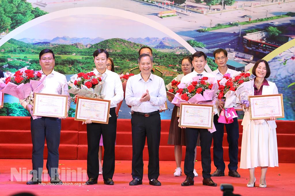 Bế mạc và trao thưởng Hội diễn nghệ thuật quần chúng thành phố Tam Điệp năm 2022