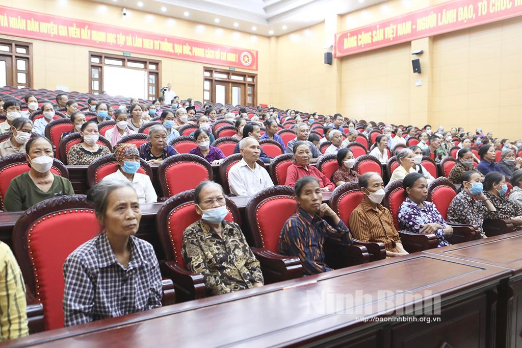 Đối thoại chính sách với hộ nghèo, hộ cận nghèo huyện Gia Viễn