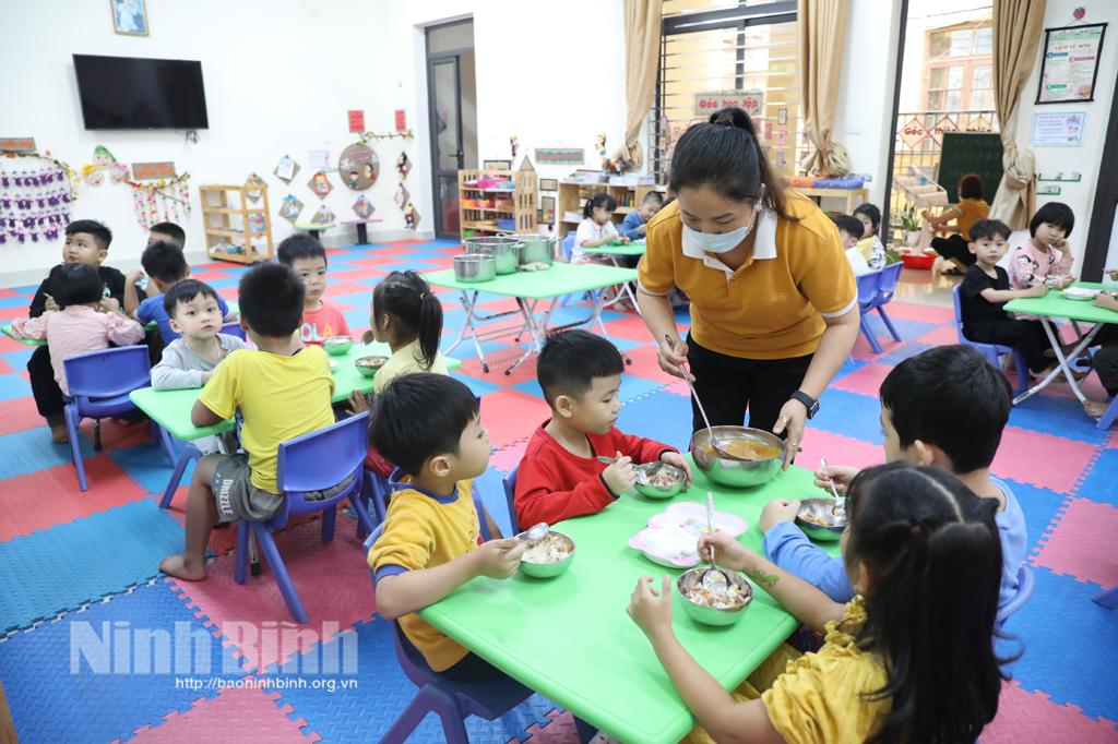 Siết chặt quản lý, đảm bảo an toàn thực phẩm trong trường học