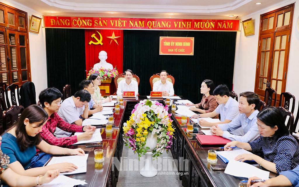 Lấy ý kiến đóng góp vào dự thảo Báo cáo sơ kết 5 năm thực hiện Nghị quyết số 18 của BCH Trung ương Đảng (khóa XII)