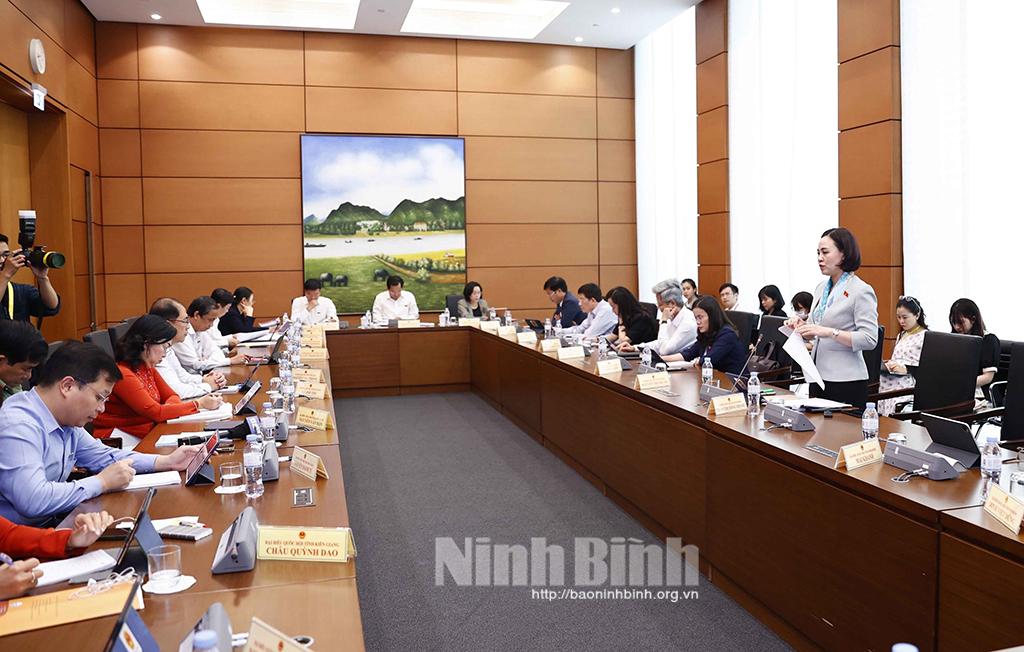Kỳ họp thứ tư, Quốc hội khóa XV: Đại biểu Quốc hội tỉnh tham gia thảo luận ở tổ về một số dự án luật