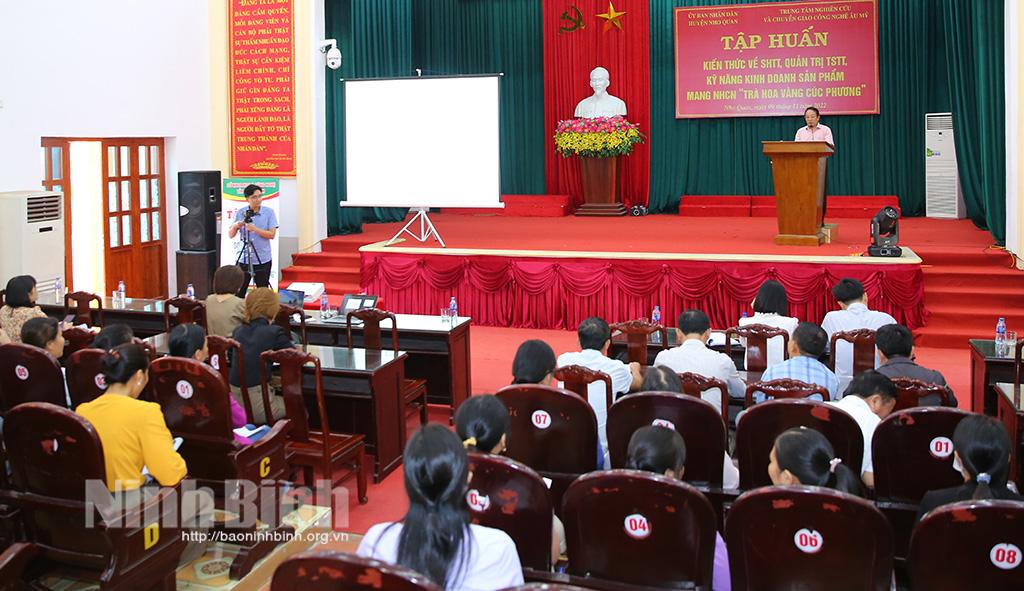 Tập huấn kiến thức về sở hữu trí tuệ, kỹ năng kinh doanh cho sản phẩm "Trà hoa vàng Cúc Phương"