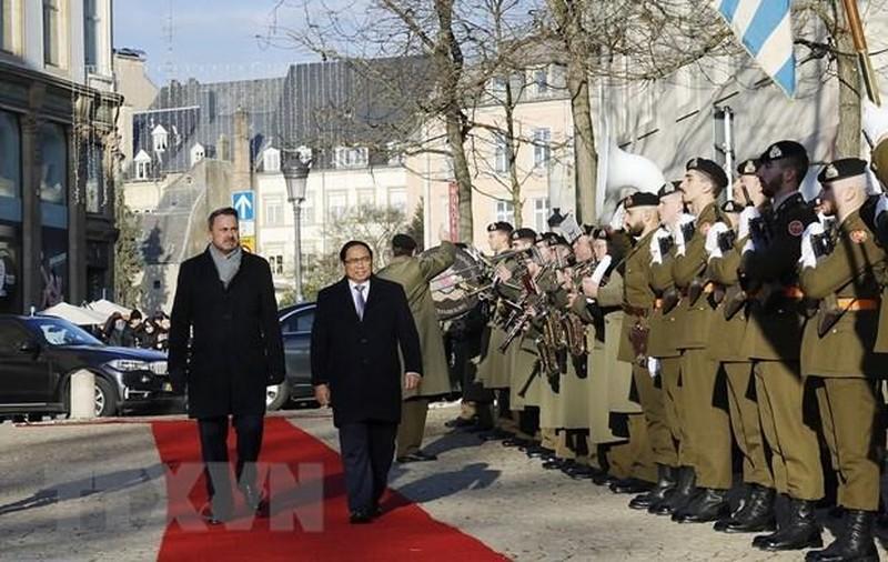Luxembourg holds official welcome ceremony for Vietnamese PM