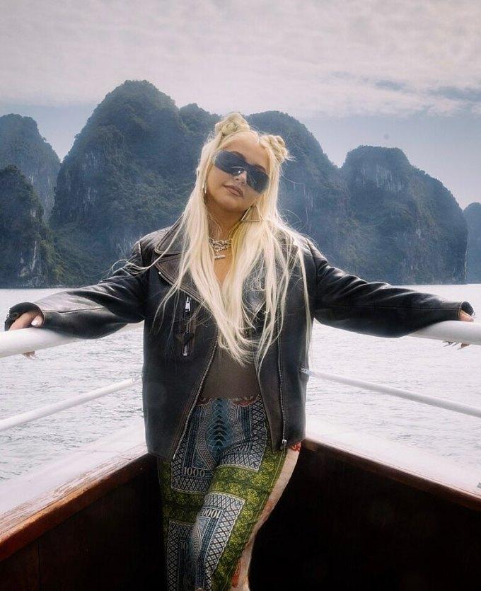 Christina Aguilera đón sinh nhật ở Hạ Long