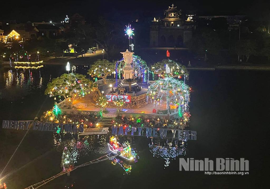 Christmas atmosphere spreads in Ninh Binh province