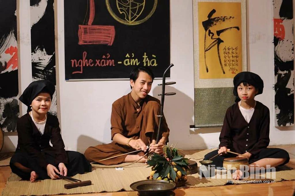 Tích cực truyền dạy hát Xẩm cho thế hệ trẻ