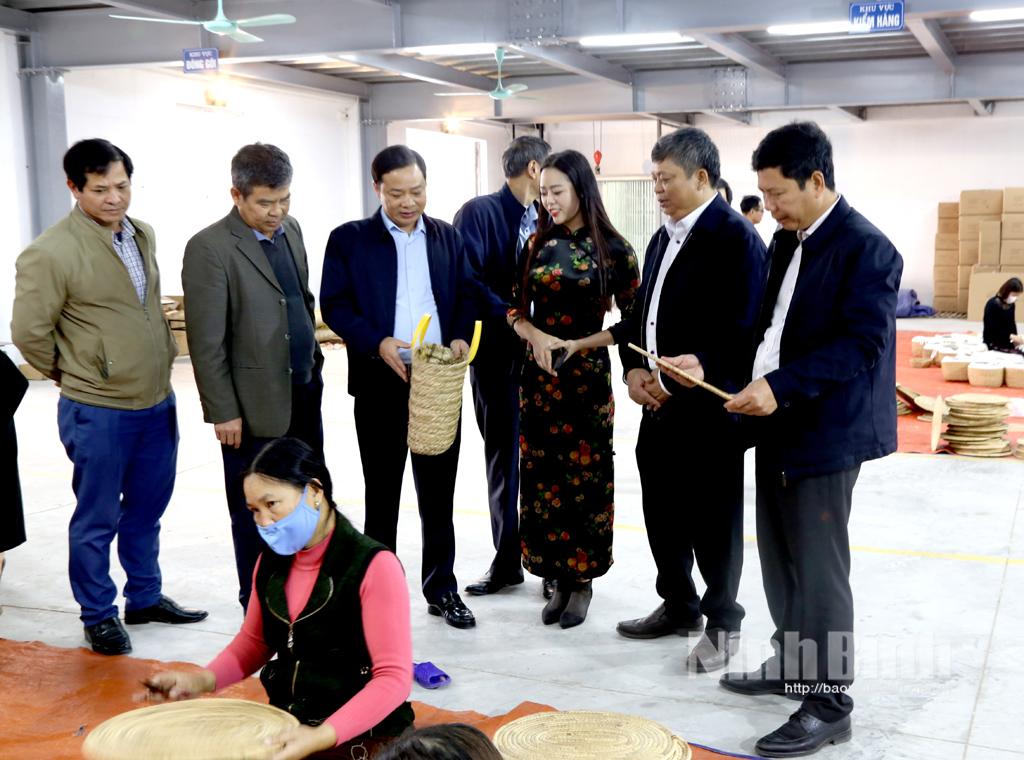 Thẩm tra hồ sơ xét công nhận huyện Kim Sơn đạt chuẩn nông thôn mới