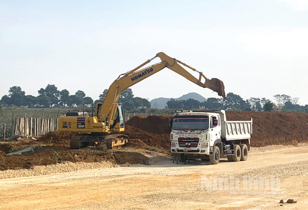 Ninh Binh develops transport infrastructure for inter-regional connectivity