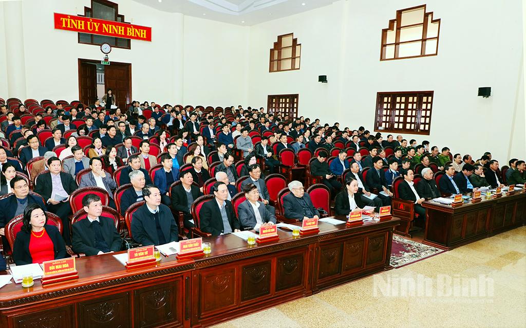 Hội nghị toàn quốc nghiên cứu, học tập, quán triệt Nghị quyết Hội nghị lần thứ sáu, Ban Chấp hành Trung ương Đảng (khóa XIII)