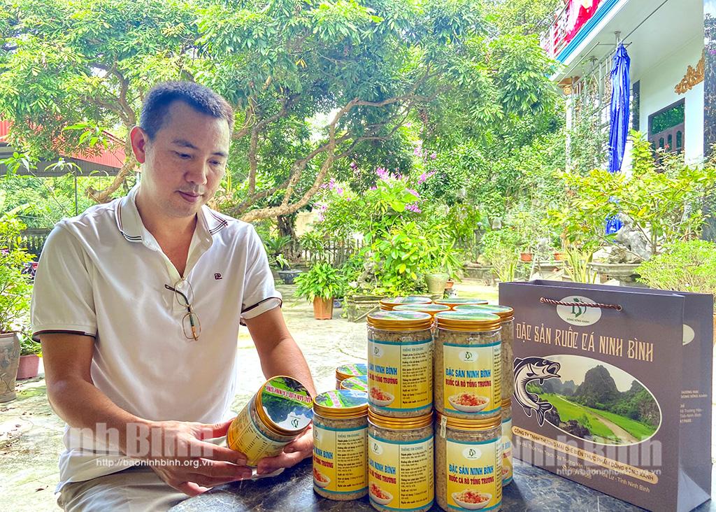 Người đầu tiên thành công với món ruốc cá rô Tổng trường