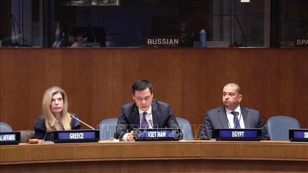 Vietnam co-hosts seminar on UNCLOS's outcomes