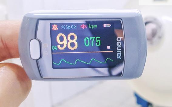 F0 cần làm gì để theo dõi sức khỏe tại nhà hằng ngày?