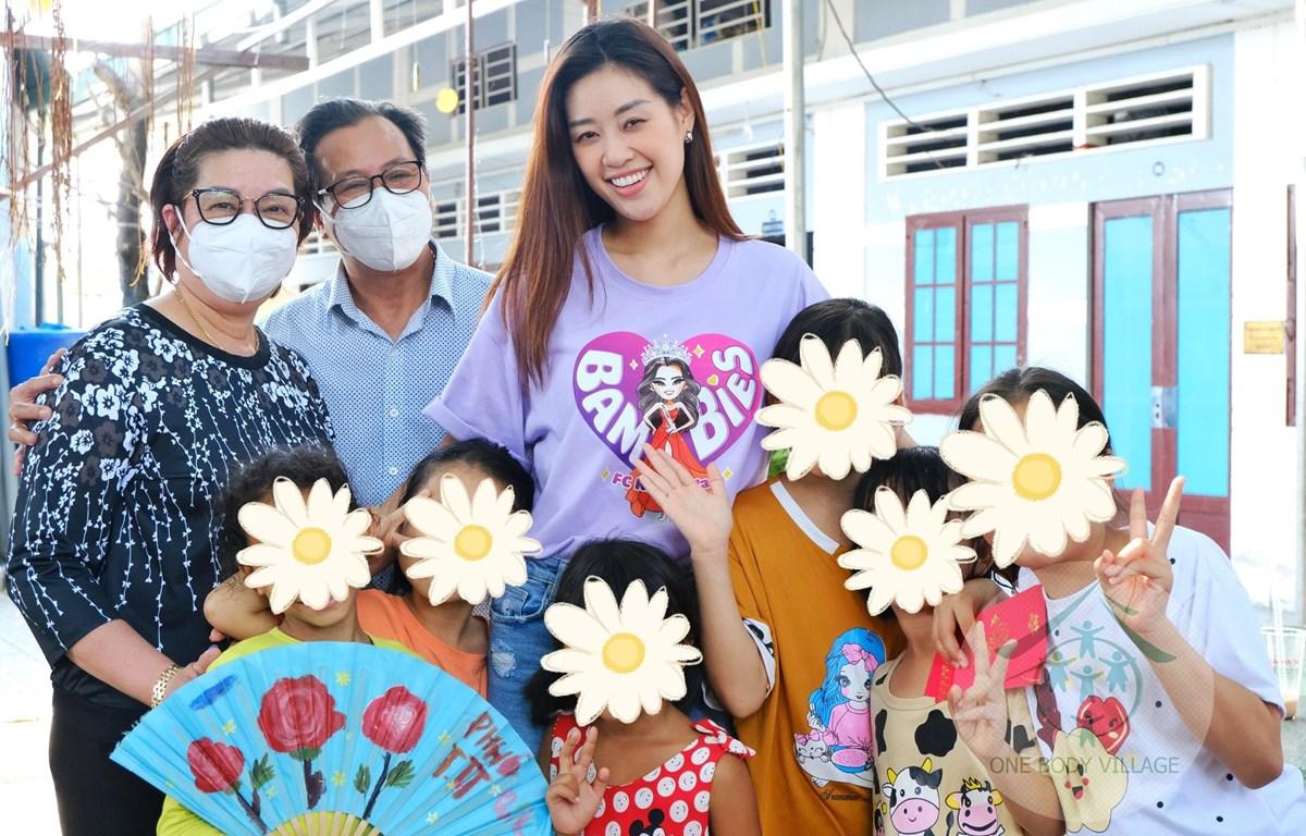 Hoa hậu Khánh Vân mang niềm vui đến với các em gái thiệt thòi