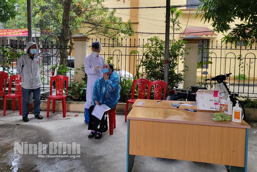 Thí điểm cách ly, điều trị các F0 không có triệu chứng tại nhà đối với thành phố Ninh Bình và một số trường hợp đặc biệt