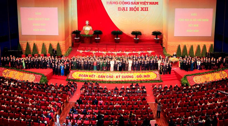 Thực hiện nguyên tắc tập trung dân chủ trong Đảng không phải là "sự chuyên quyền"