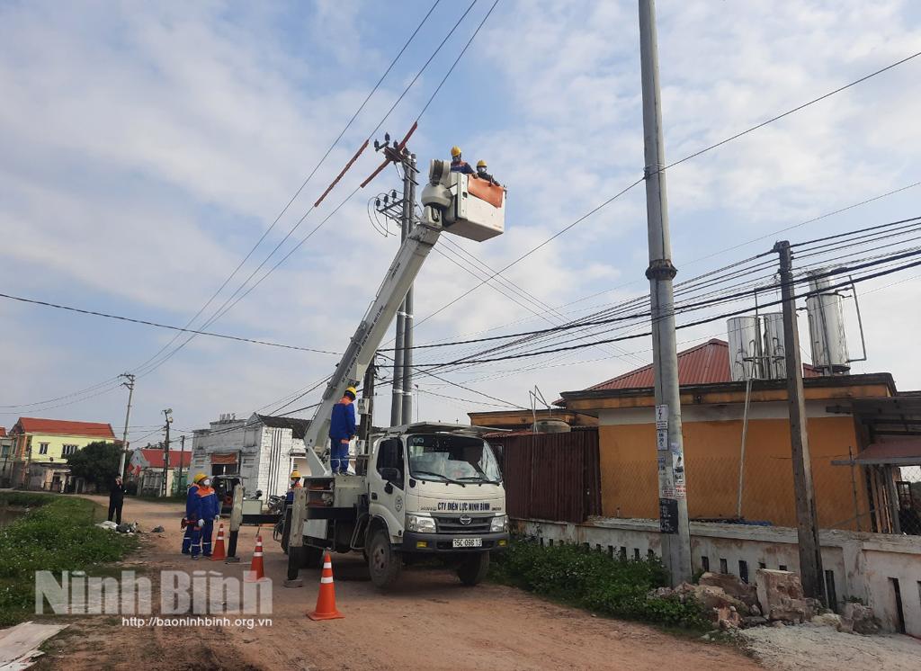 Công ty Điện lực Ninh Bình đảm bảo tiến độ các dự án đầu tư xây dựng