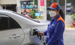 Giá xăng lên cao nhất từ trước tới nay