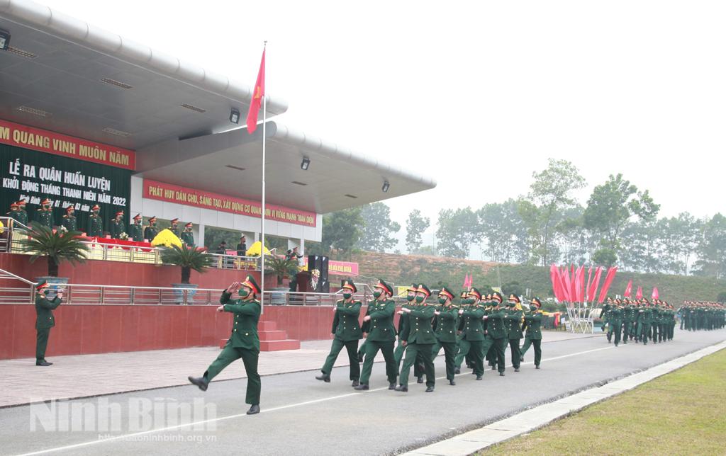 Lữ đoàn Phòng không 241 ra quân huấn luyện năm 2022
