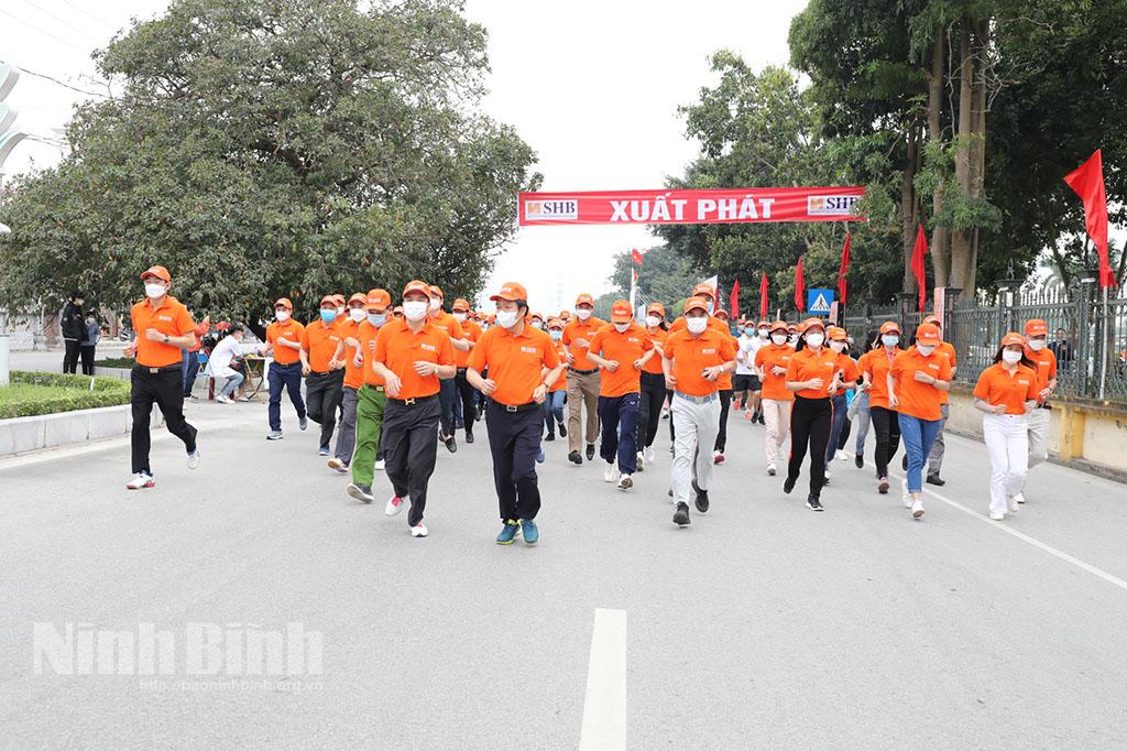Lễ phát động tháng hoạt động TDTT cho mọi người và Ngày chạy Olympic vì sức khỏe toàn dân