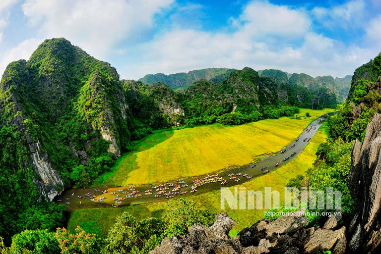 Phát triển du lịch theo hướng "xanh" và bền vững