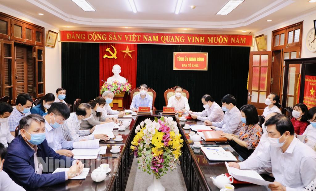 Quán triệt Quy định của Ban Bí thư về đối tượng, tiêu chuẩn và phân cấp đào tạo lý luận chính trị