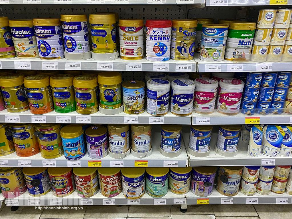 Thị trường trung tuần tháng 3: Nhiều mặt hàng thiết yếu tăng giá