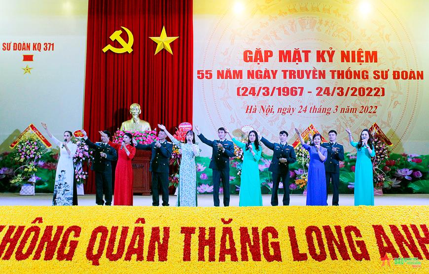 Sư đoàn Không quân 371 kỷ niệm 55 năm Ngày truyền thống
