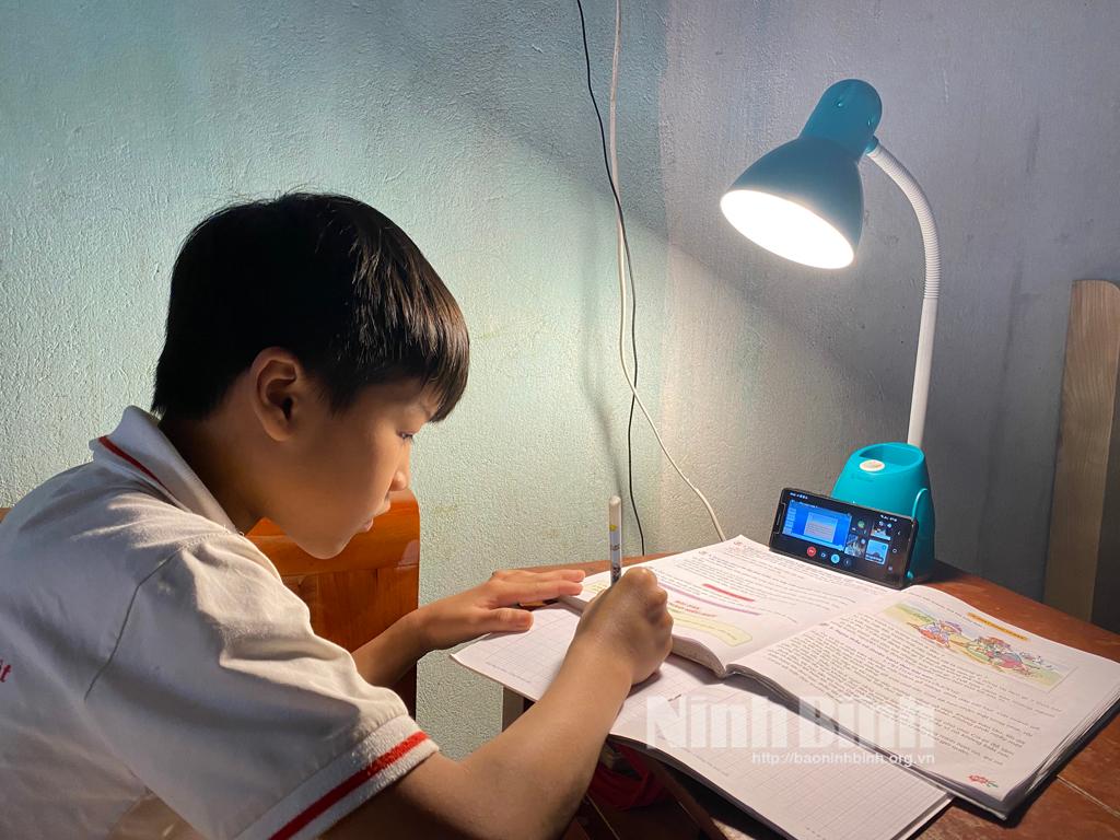 Từ ngày 4/4 học sinh tiểu học Ninh Bình sẽ đi học trực tiếp