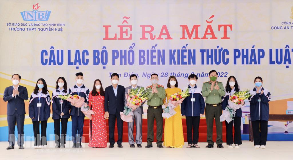 Ra mắt Câu lạc bộ phổ biến giáo dục pháp luật trong học sinh